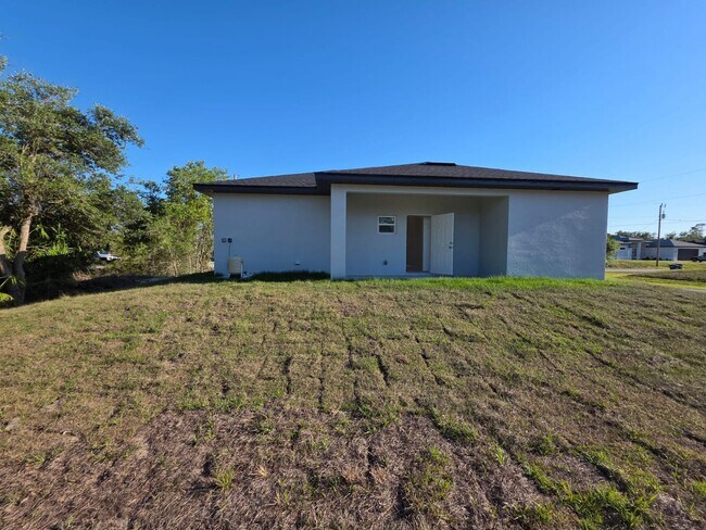 Building Photo - ASK US HOW TO GET FREE RENT!!-Brand New Co...
