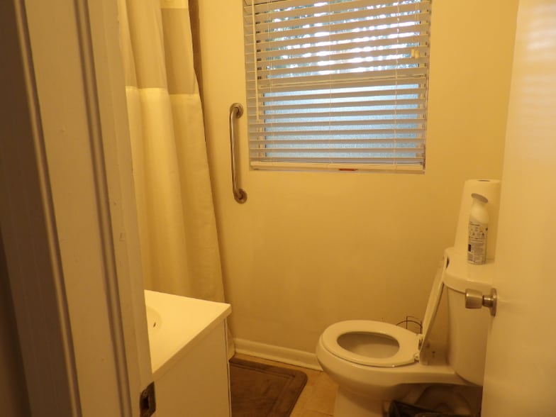 Building Photo - 6026 Wilson Blvd