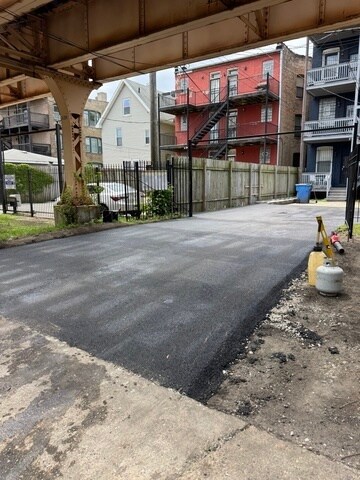 Building Photo - 4813 S Prairie Ave