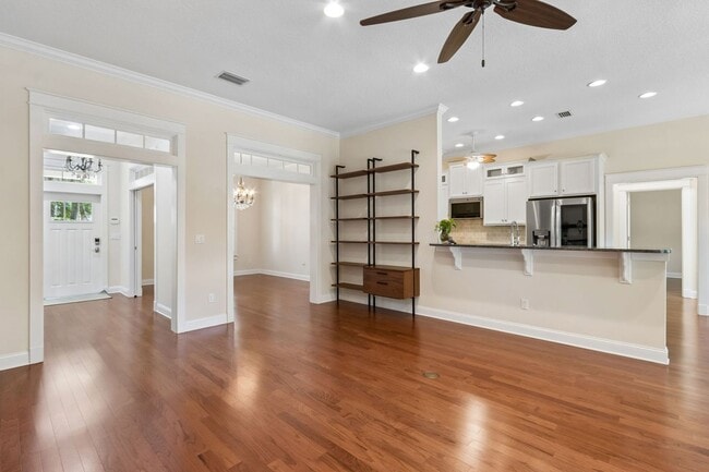 Building Photo - 4BR/3BA Home in Fernandina Beach – Great Location!