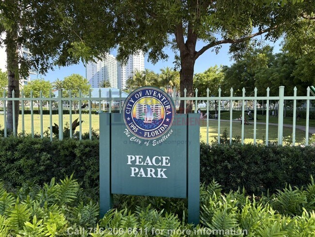 Building Photo - Modern 2BR/2BA Condo in Aventura – Furnish...