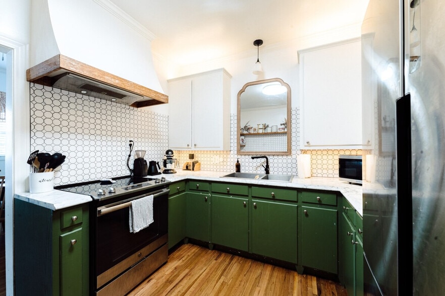 Building Photo - 1025 N 34th St