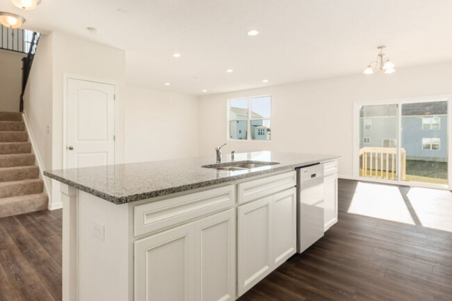 Building Photo - 317 Raccoon Ave