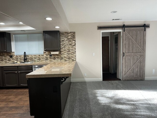 Building Photo - Beautifully maintained home in a peaceful setting