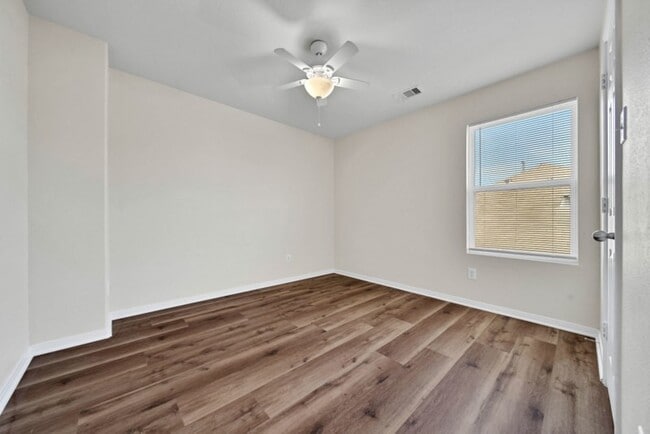 Building Photo - 18103 Dardanelles Ct