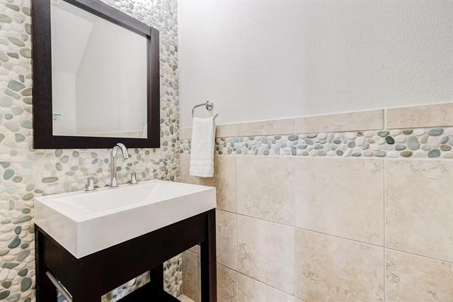 Building Photo - 3601 McClintick Rd