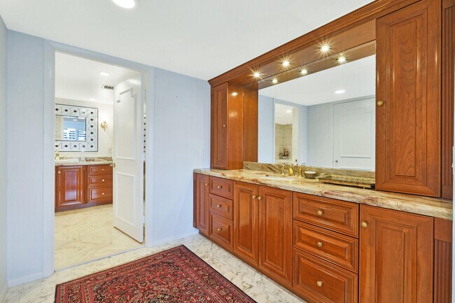 Building Photo - 4001 N Ocean Blvd
