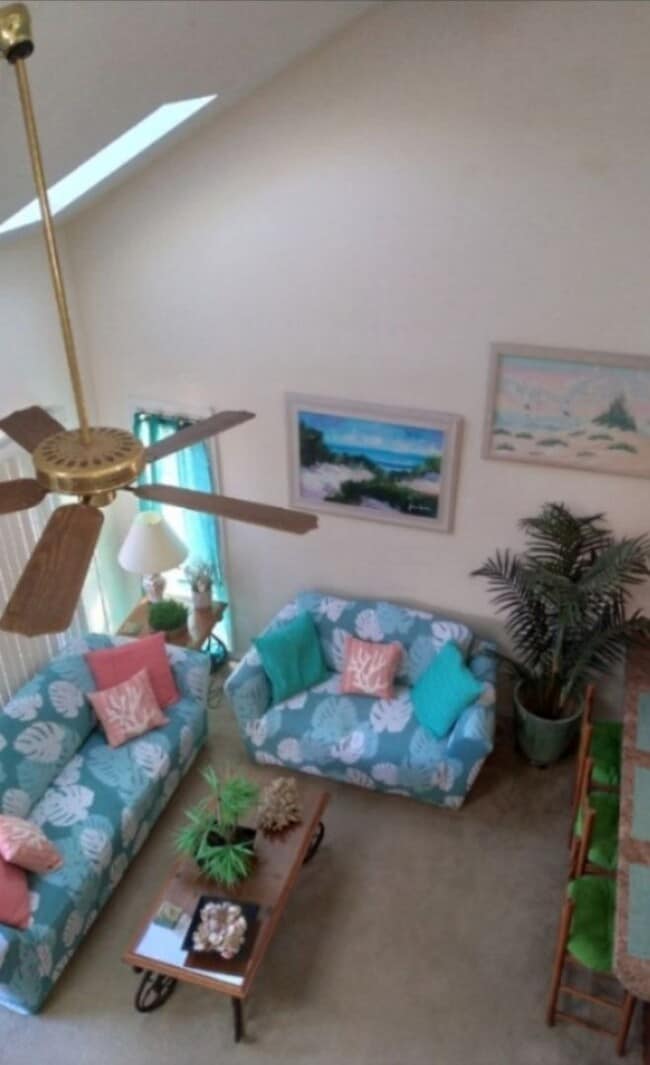 Building Photo - Golf Colony Unit 2B  Avail: Through June 3...