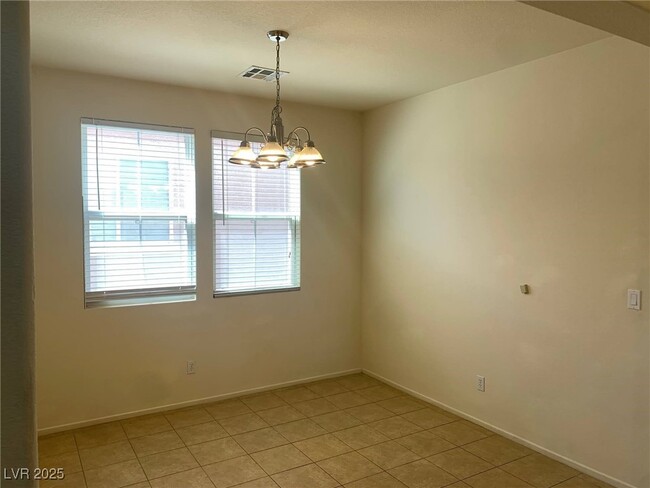 Building Photo - 3368 Osiana Ave