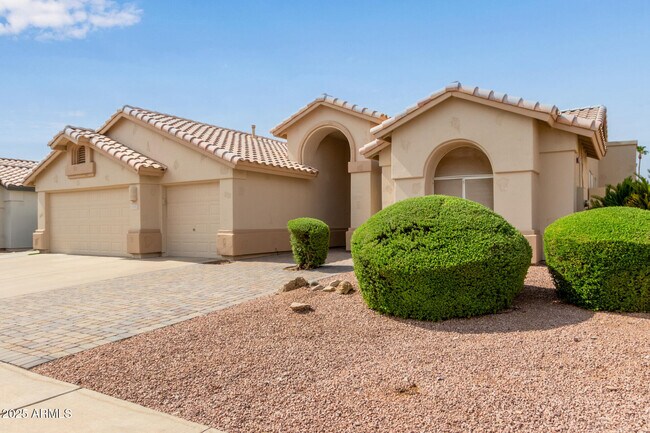 Building Photo - 9366 E Celtic Dr