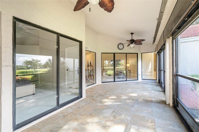 Building Photo - 5794 Parkwalk Cir W