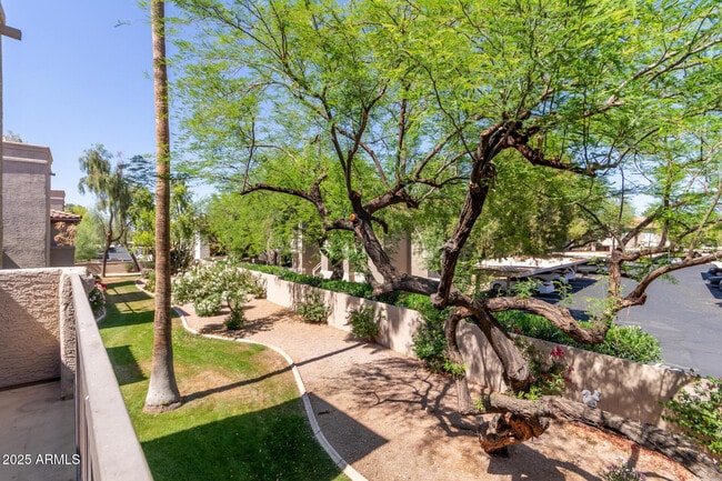 Building Photo - 9460 E Mission Ln