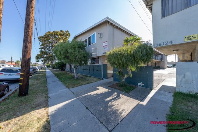 Interior Photo - 16120 Van Ness Ave.