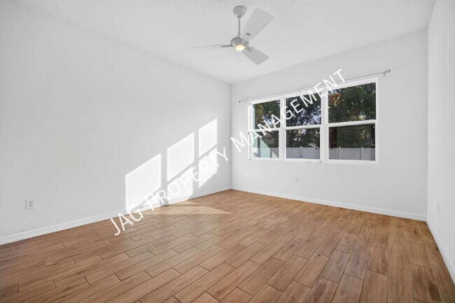 Building Photo - 2199 Emerald Springs Dr