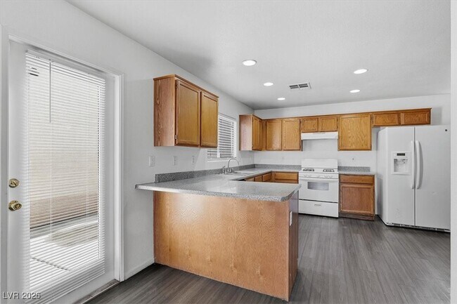 Building Photo - 5225 Paradise Valley Ave