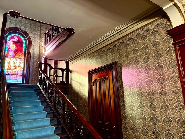 Building Photo - 241 Middle Street