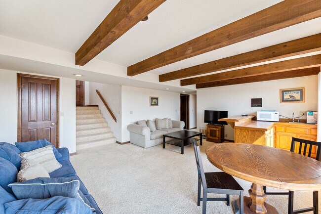 Building Photo - 1364 Weymouth Ln