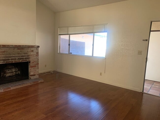 Building Photo - 2813 Pepper Oaks Dr