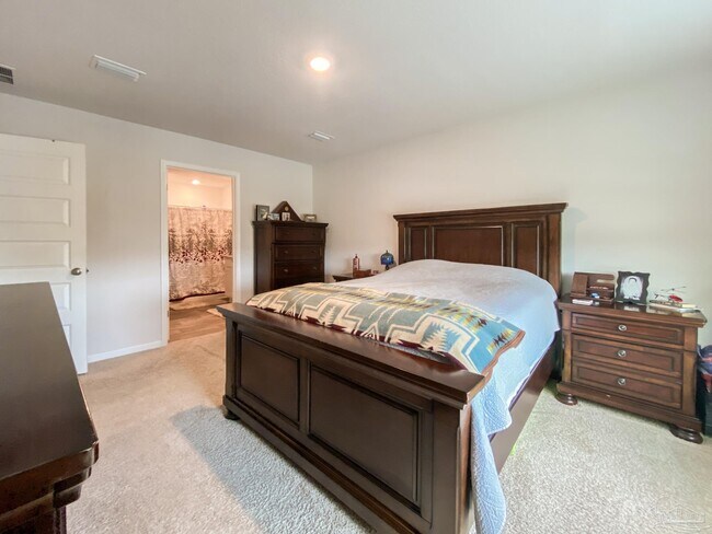 Building Photo - 5601 Guinevere Ln