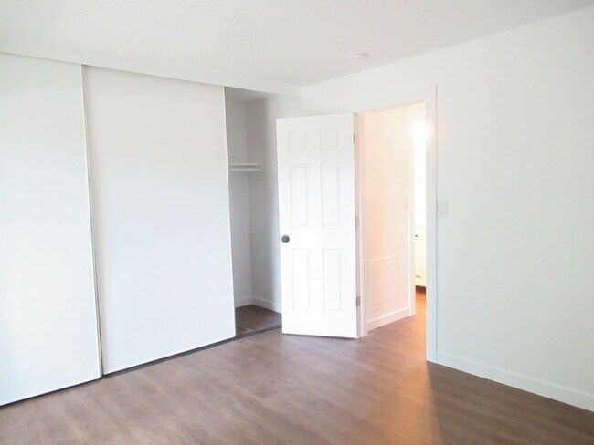 Building Photo - Adorable 1 bedroom with W/D
