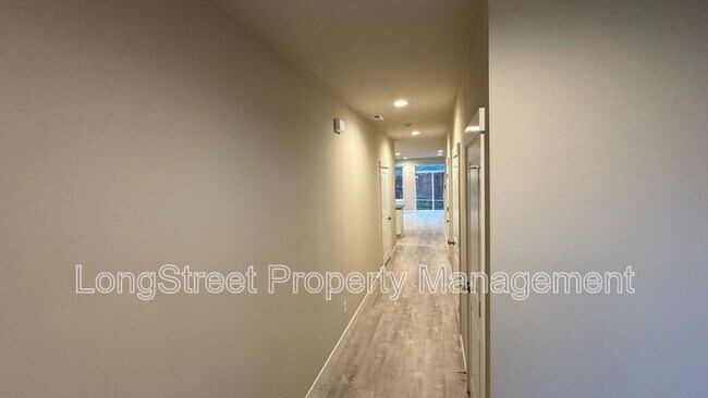 Building Photo - 5369 NW Torchcrest