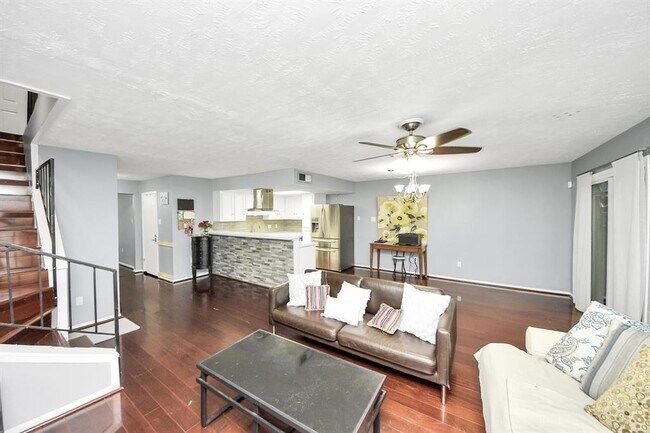 Building Photo - 18122 Kings Row