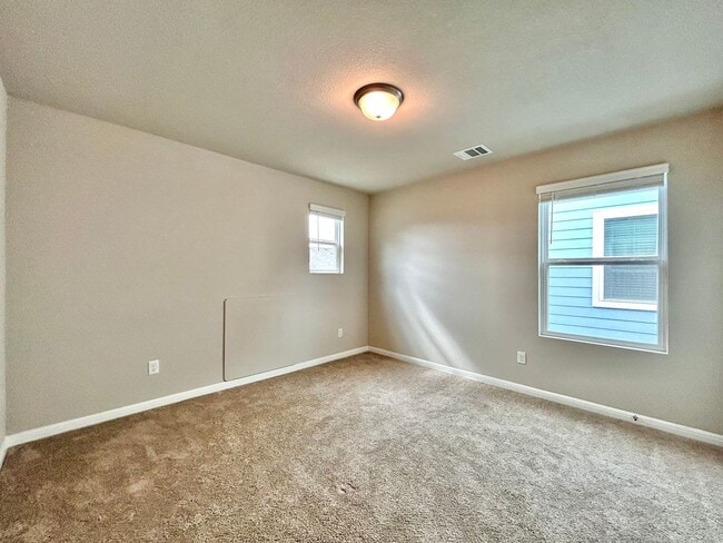 Building Photo - 202 Elm Br Trl