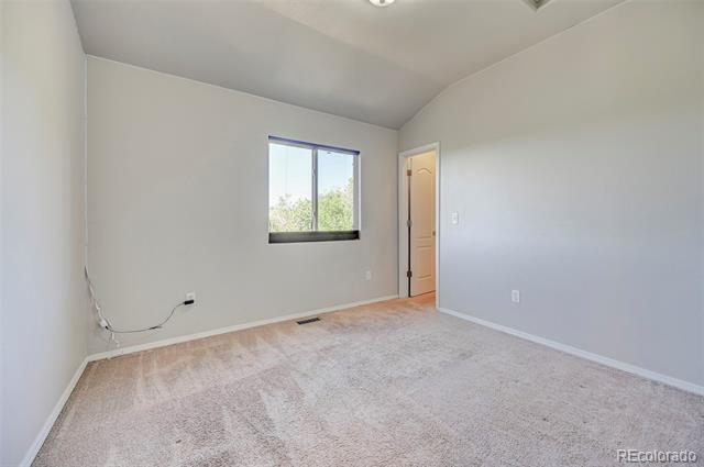 Building Photo - 835 Ridgebury Pl