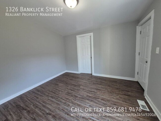 Building Photo - 1326 Banklick St