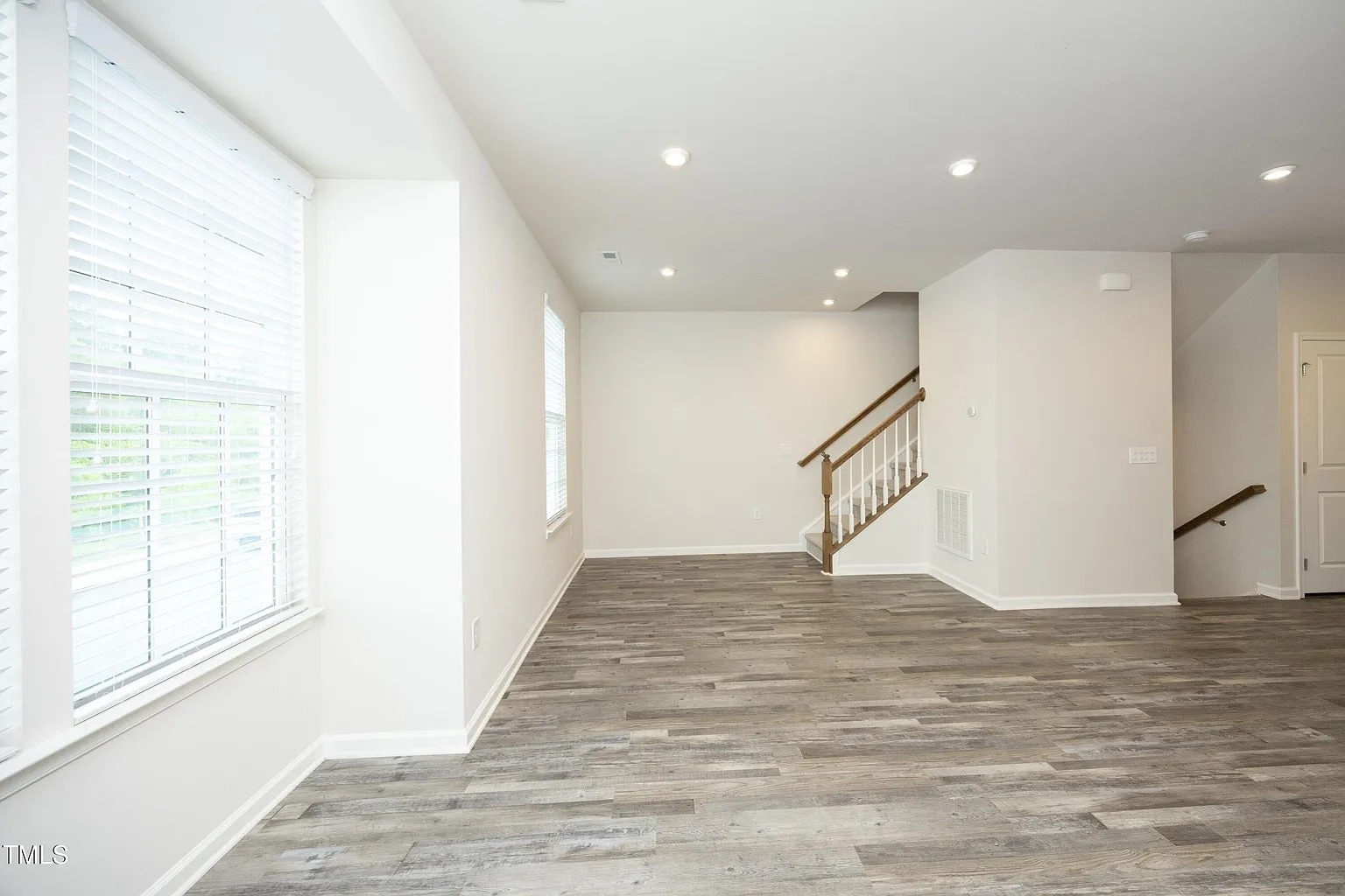 Building Photo - Room in Townhome on Excelsior Grand Ave