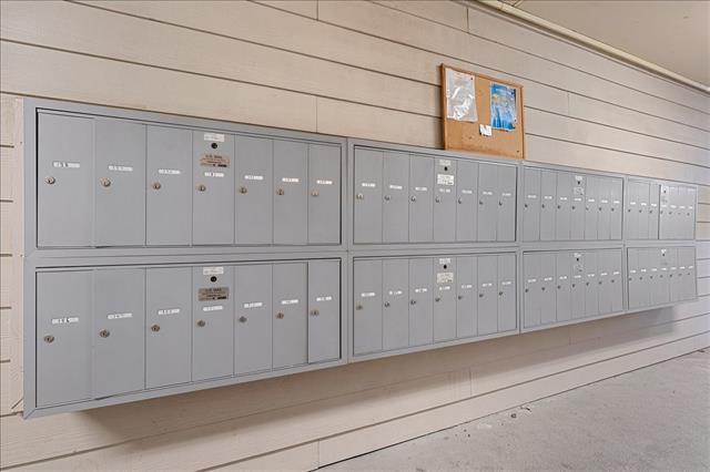 Building Photo - 4859 Cedar Springs Rd