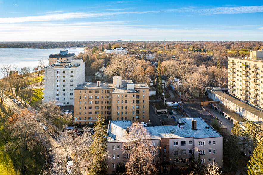 Primary Photo - Portage Apartments