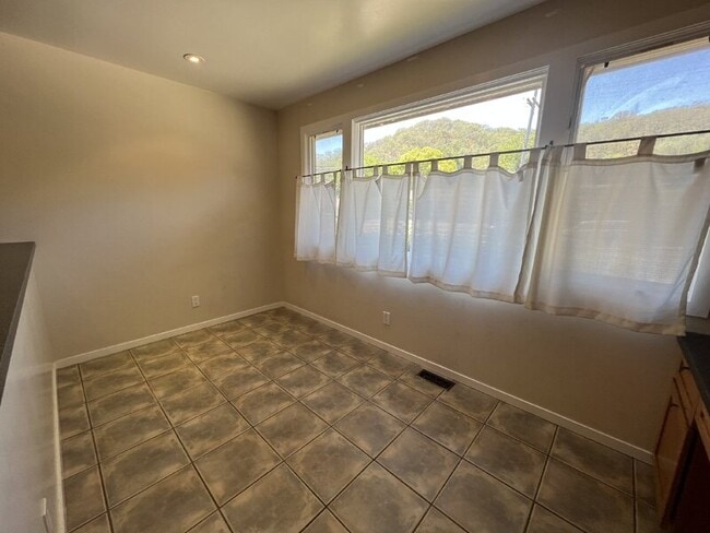 Building Photo - 436 Via Herbosa