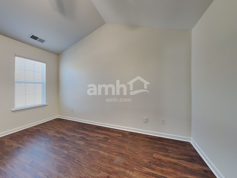 Building Photo - 139 Ashmont Dr