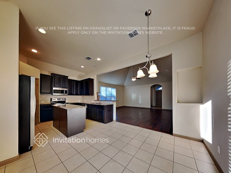 Building Photo - 1541 Salado Tr