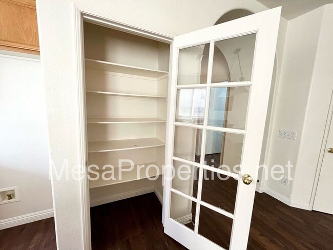 Building Photo - 12261 Luna Rd