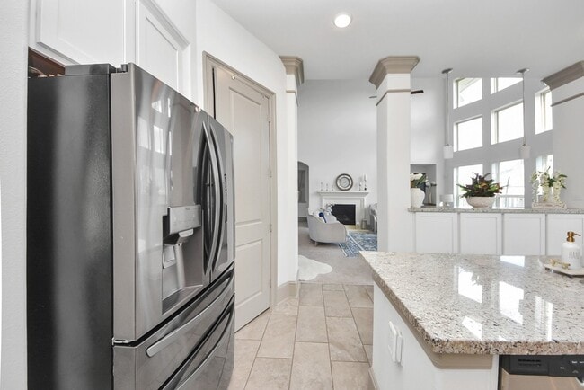 Building Photo - 1911 Sapphire Pines Ln