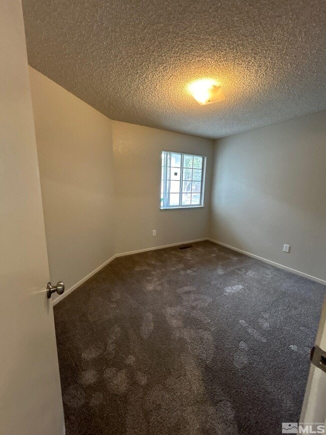 Building Photo - 4918 Bayridge Ln