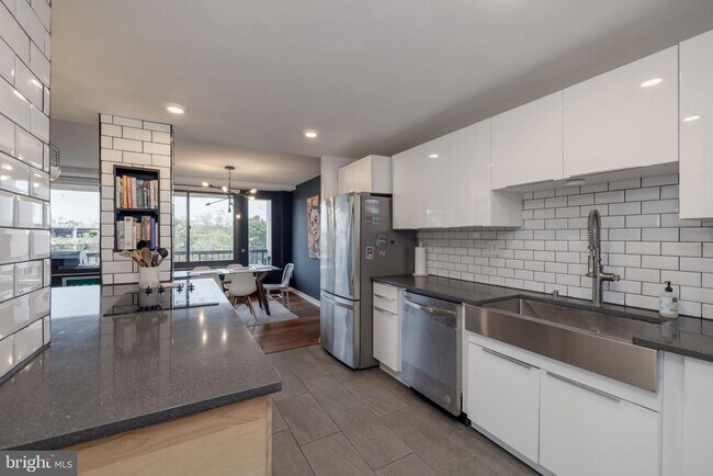 Building Photo - 5500 Holmes Run Pkwy