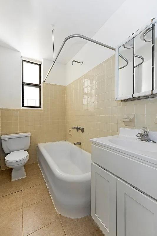 Building Photo - 3 bedroom in NEW YORK NY 10034