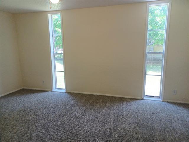 Building Photo - 8335 Horseshoe Cir