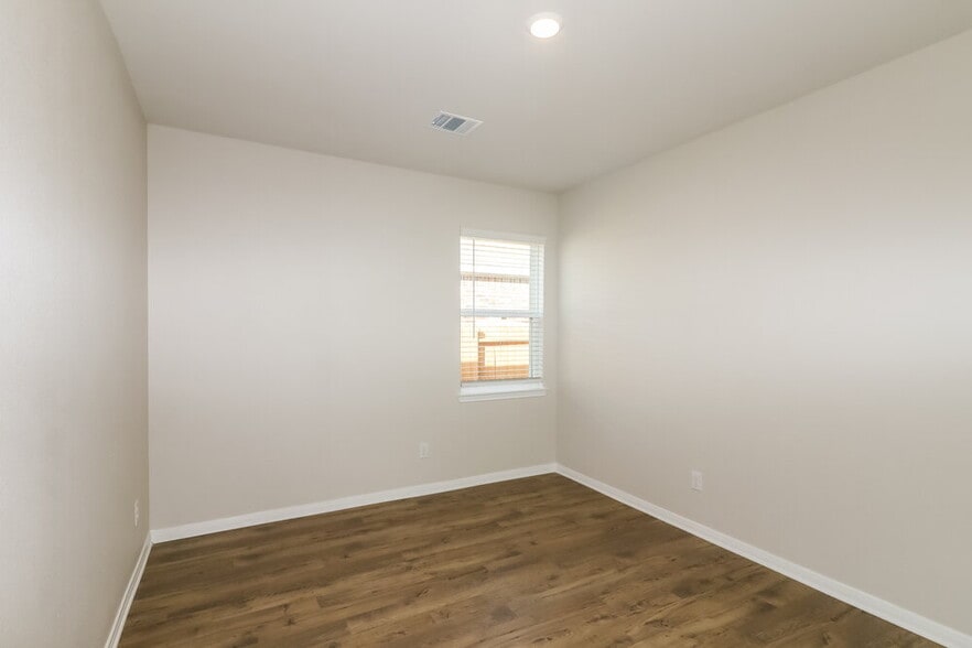 Building Photo - 7630 Tipton Meadow Way