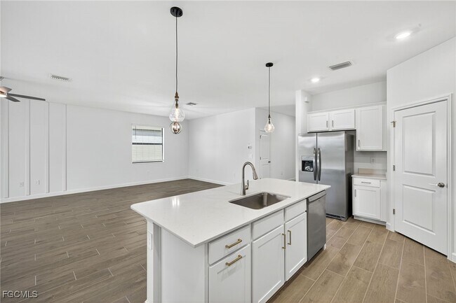 Building Photo - 14306 Winding Cedar Wy