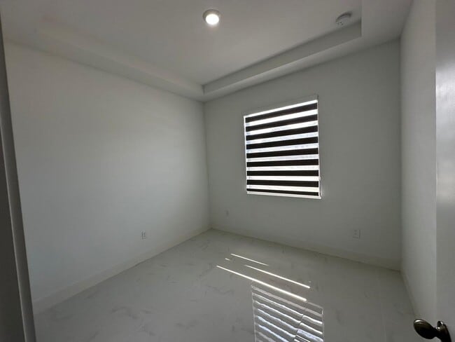 Building Photo - 6033 Kumquat Cir