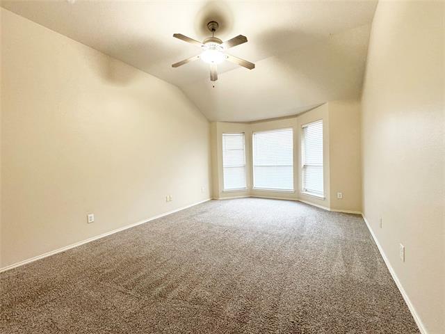 Building Photo - 724 Red Elm Ln