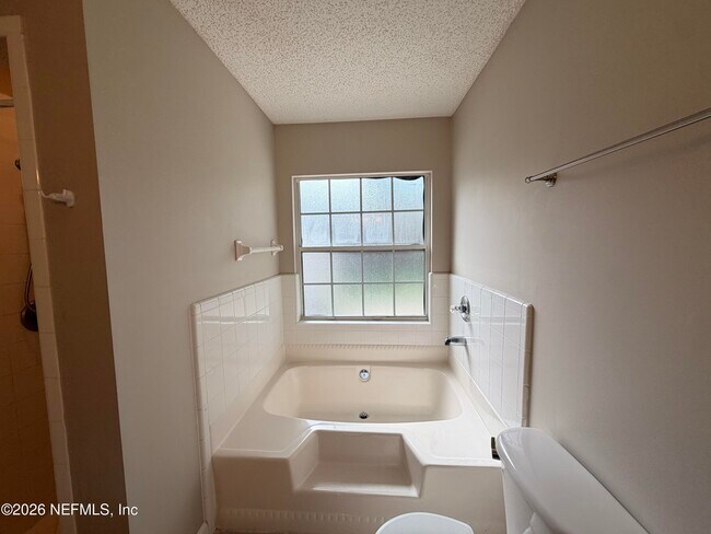 Building Photo - 1231 American Eagle Ln
