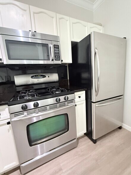 Building Photo - 2725 Via Cipriani