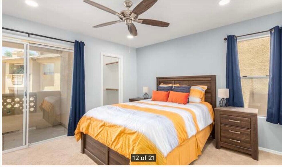 Building Photo - 1880 E Morten Ave