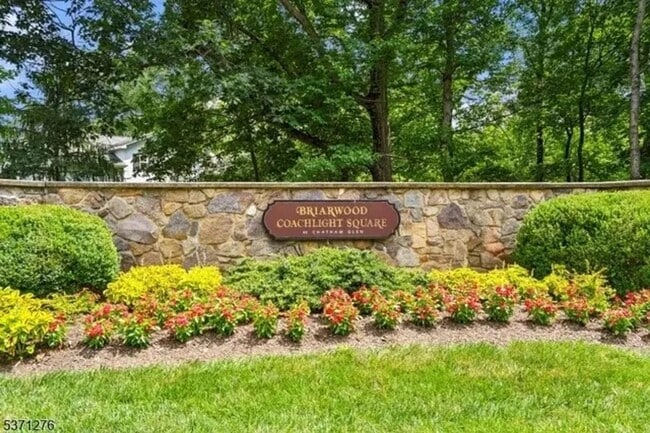Building Photo - 1 Bed 1 Bath Available in Chatham