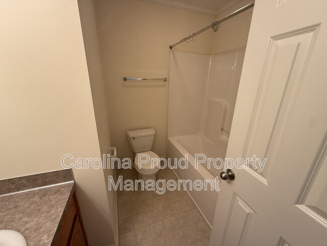 Building Photo - 4033 Cobblestone Dr